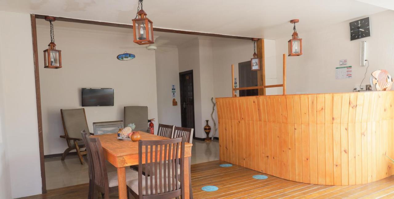 Orimas Retreat Hotel Thulusdhoo Exterior photo
